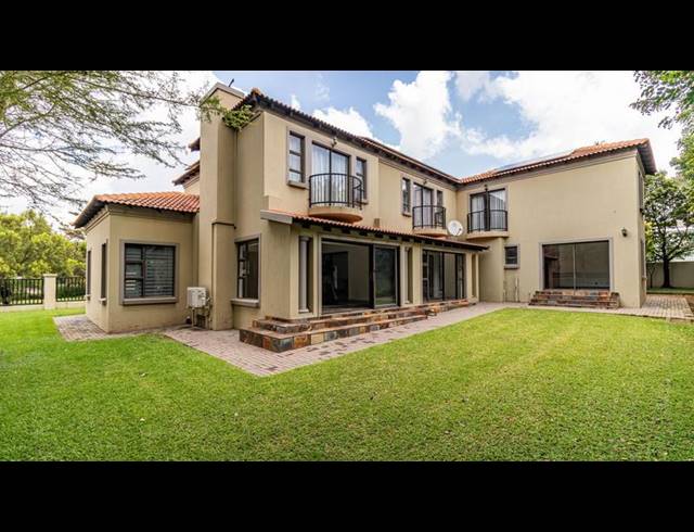 5 BEDROOM HOUSE FOR SALE IN MIDLANDS ESTATE
